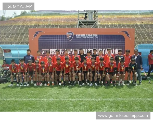 俱乐部签约多名青训毕业生 补充一线阵容深度,青训签约足球俱乐部的好处