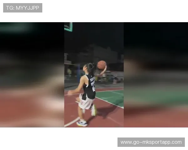 篮球少年用努力诠释奋斗意义,少年篮球励志 篮球少年用努力诠释奋斗意义,少年篮球励志